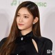 IVEイソ、美肌際立つ衣装姿にファンため息「透明感が凄い」「美の化身」と反響 画像